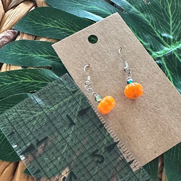 BOGO FREE PUMKIN EARRINGS - Picture 4 of 4
